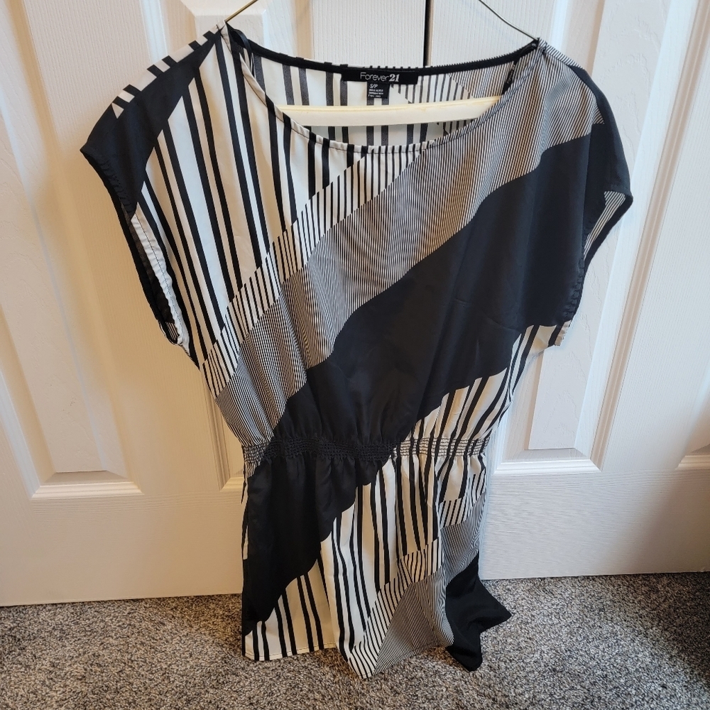 Cute Forever 21 Blouse